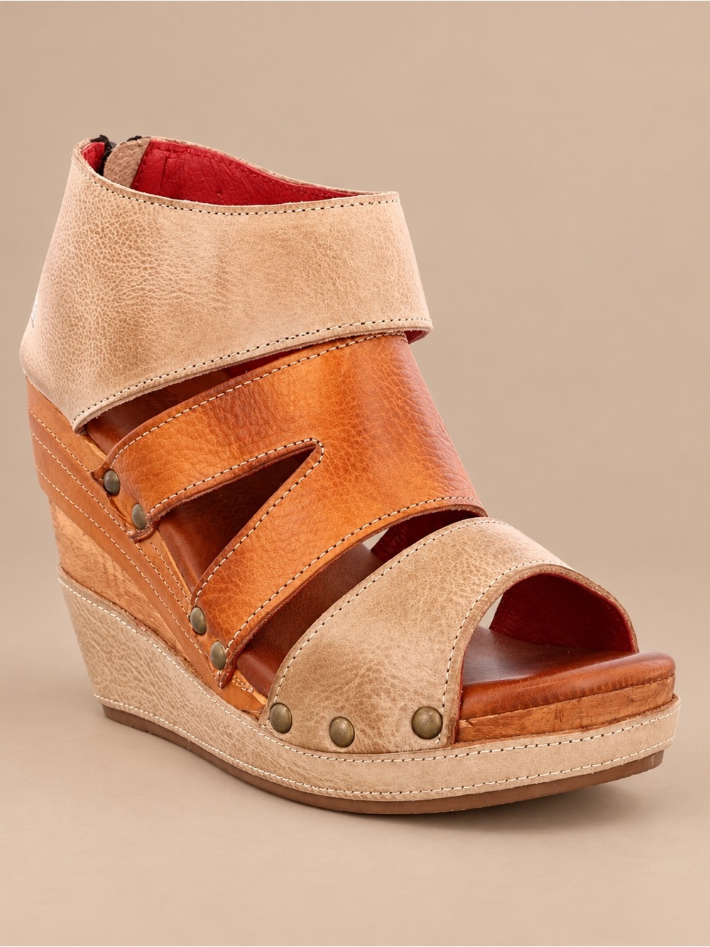 BED STU Jacey II Oats Pecan Rustic Leather Wedge Sandals Size 9 BNIB